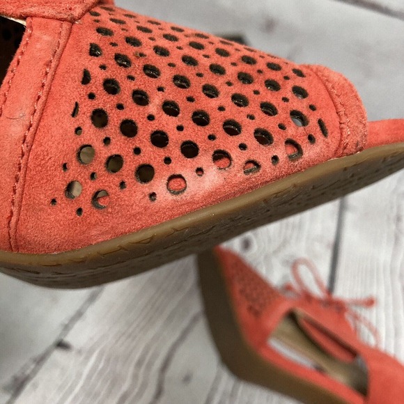Tahari Shoes‎ Womens Size 9M Coral Pink Megyn Suede Lace Up Perforated Open Toe - Picture 7 of 11
